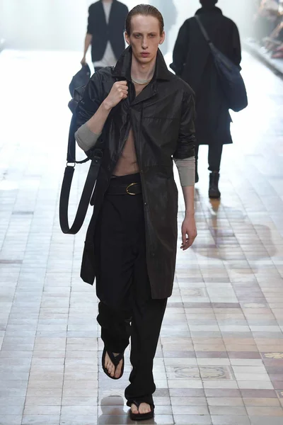 Look 39